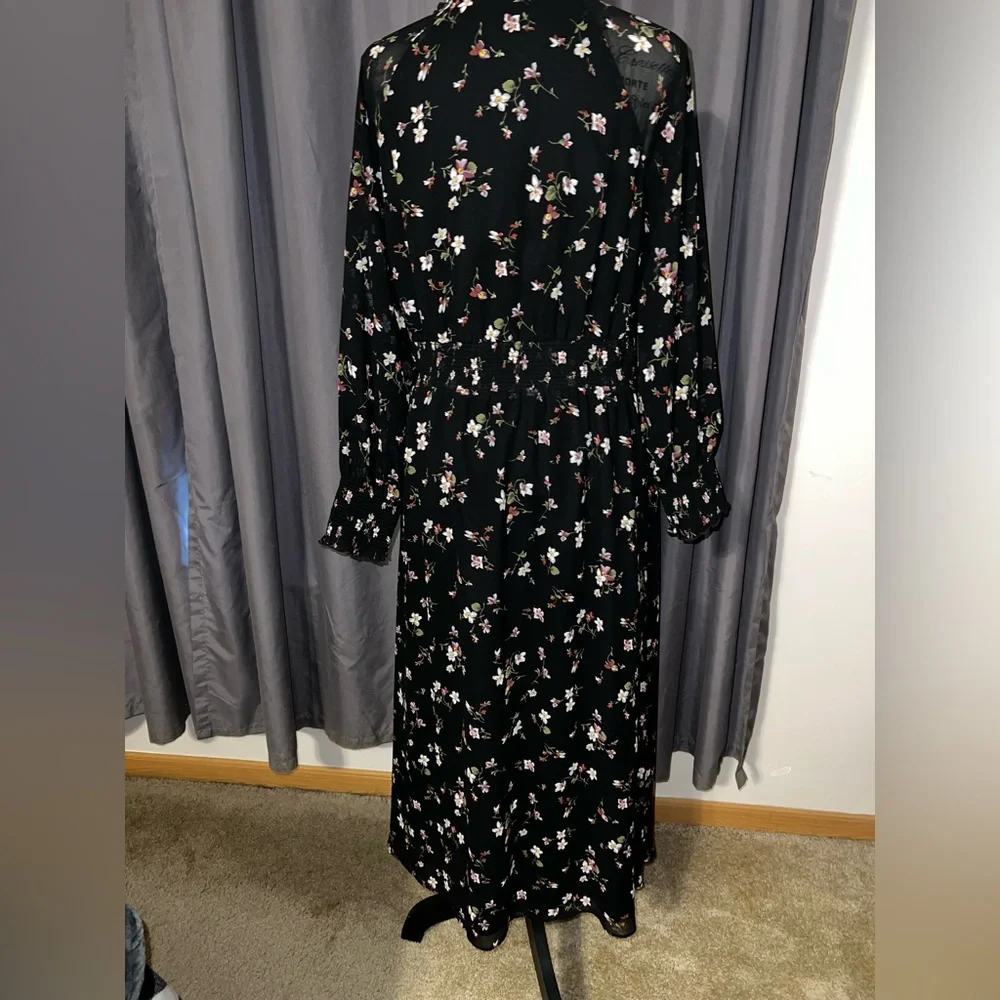 Madewell Black Floral Smocked Waist  Midi Dress/Size Large - Picture 5 of 11